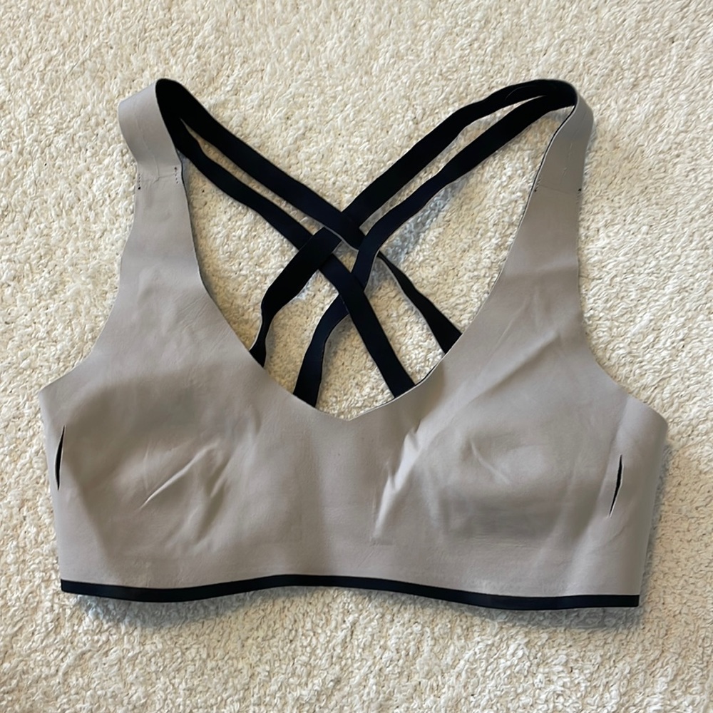 Lululemon Seamless Reversible Sports Bra - size 2